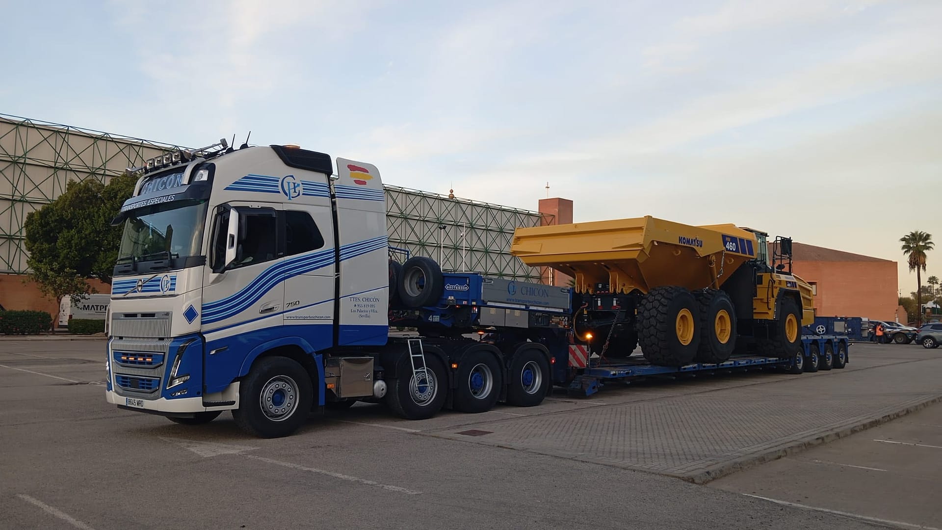 Transporte de maquinaria minera en Sevilla