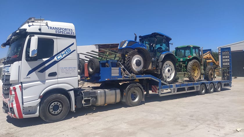 TRANSPORTE DE TRACTORES AGRICOLAS