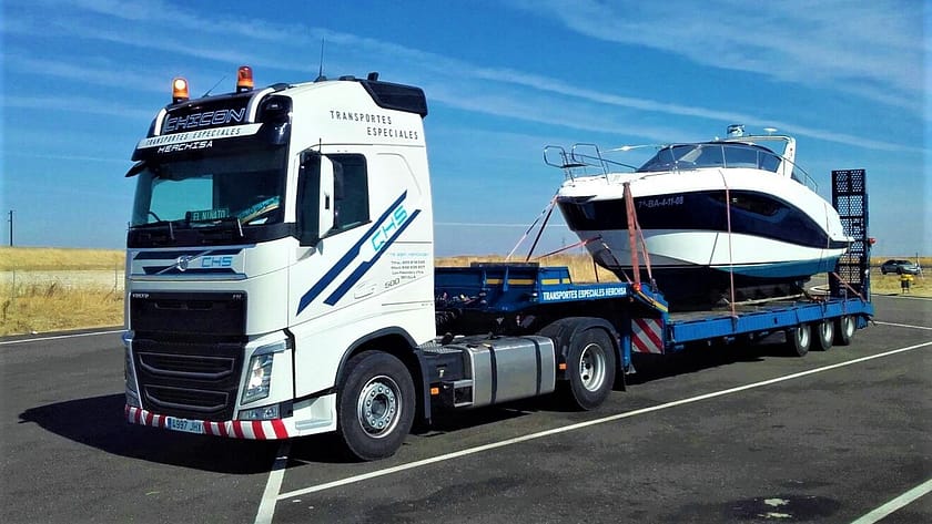 BARCOS TRANSPORTE DE LANCHA