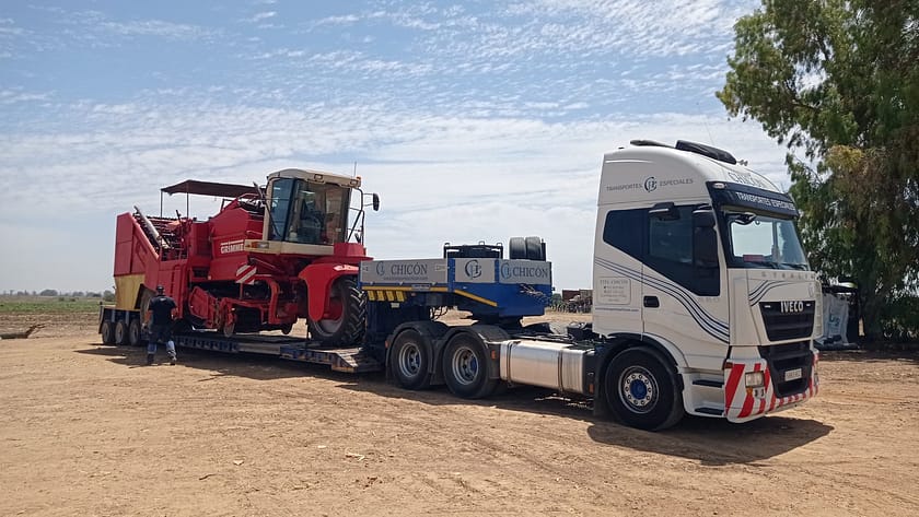 TRANSPORTE DE COSECHADORA DE REMOLACHA