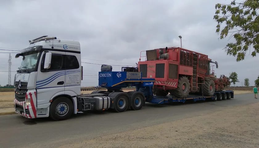 Transporte Chicón - Transporte de cosechadora de remolacha