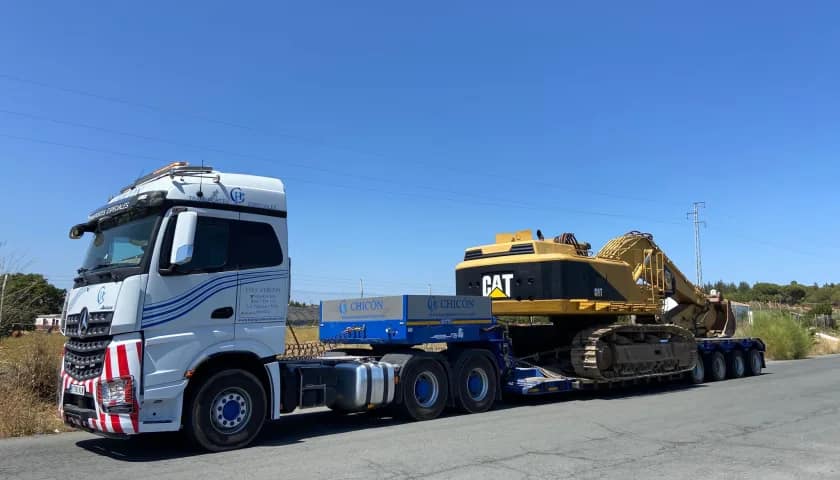 Transporte Chicón - Transporte CATERPILLAR 350 de 50 toneladas Transporte Chicón - Transporte CATERPILLAR 350 de 50 toneladas
