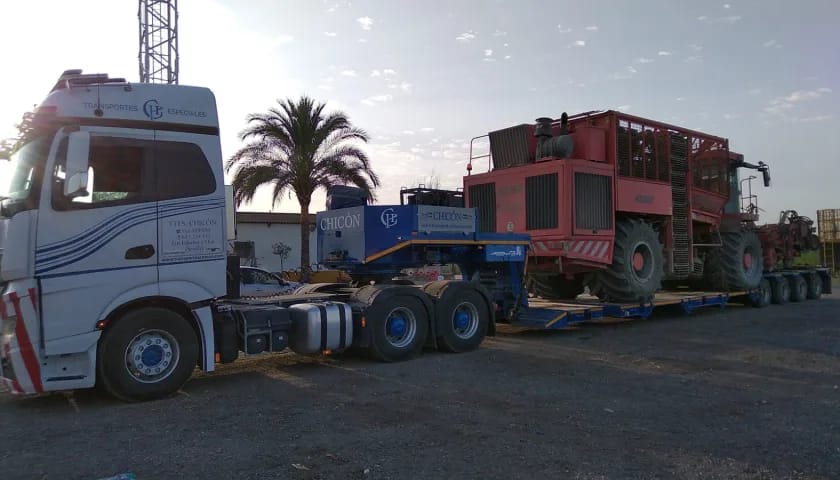 Transporte Chicón - Transporte de cosechadora de remolacha