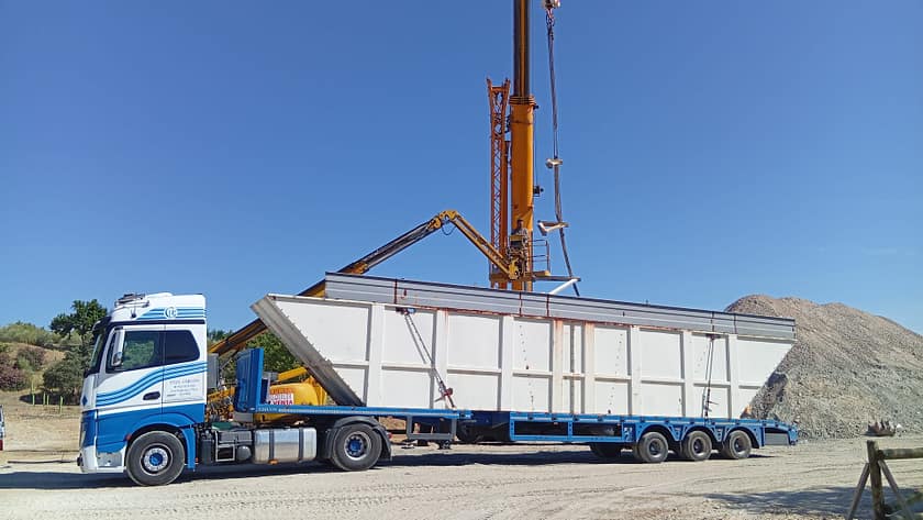 Transporte de estructuras industriales de grandes dimensiones Transporte especial de estructuras metálicas en San Pedro de Alcántara