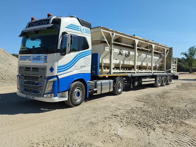 Transporte y desmontaje de planta de hormigón en Málaga Proyecto de desmontaje de planta industrial realizado por Chicón