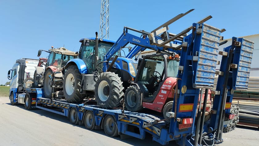 Logística agrícola para campaña del maíz Transporte de maquinaria agrícola pesada durante la campaña del maíz